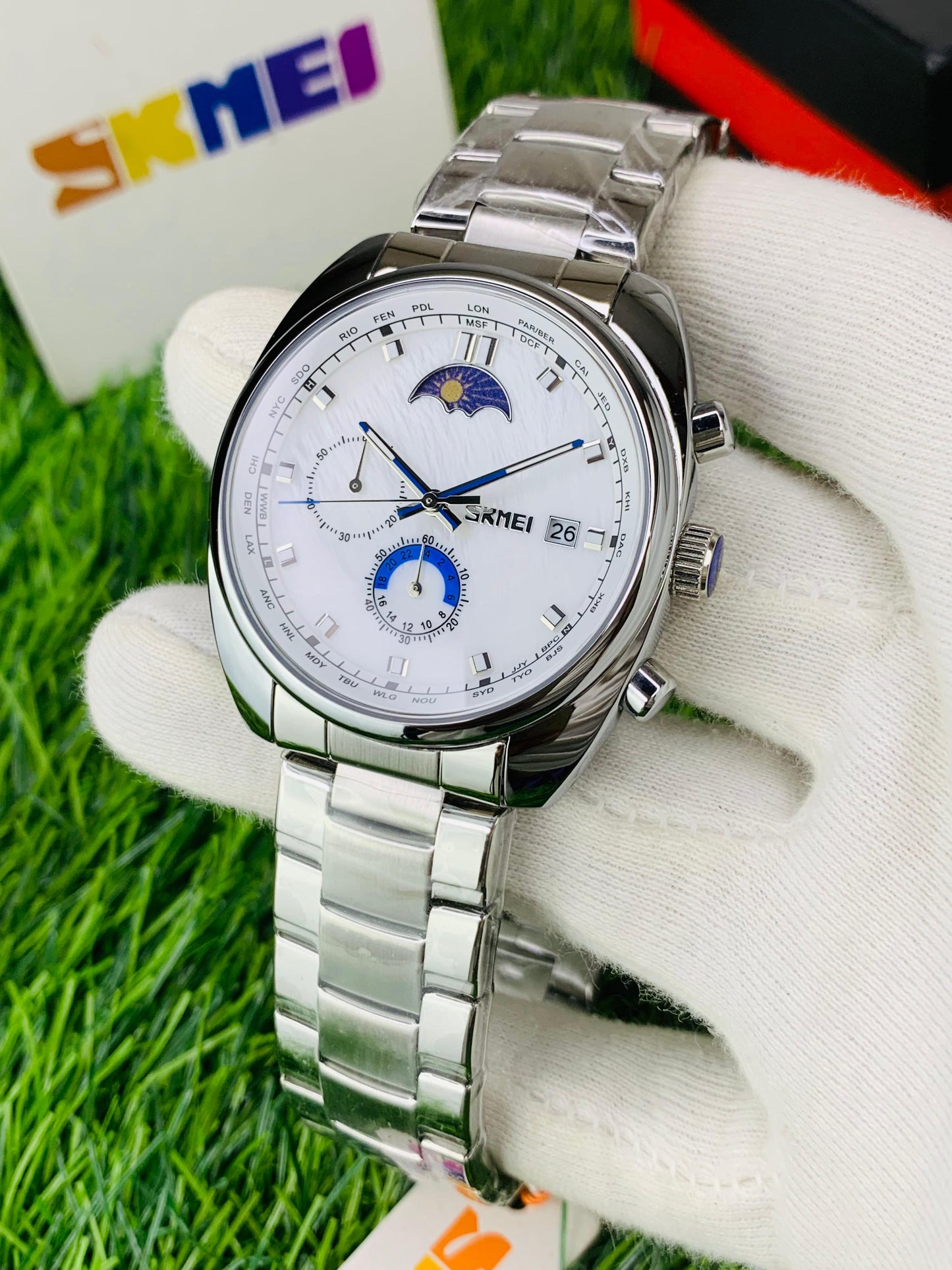 SKMEI 9325 - Quartz Luxury Moon Phase Chrono Watch