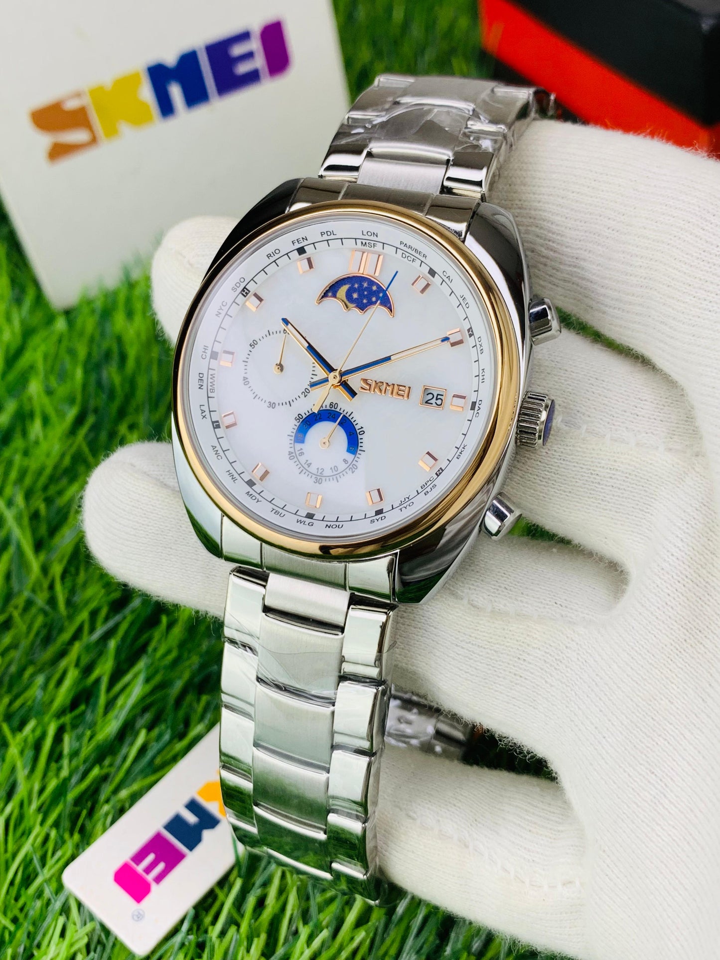 SKMEI 9325 - Quartz Luxury Moon Phase Chrono Watch