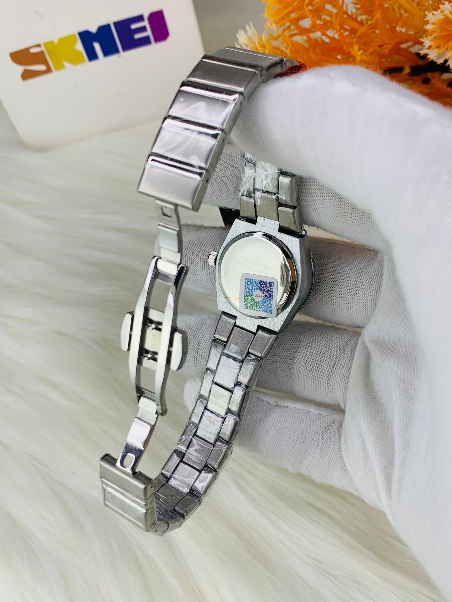 SKMEI 2342 – Women's Luxury Gold Quartz Watch