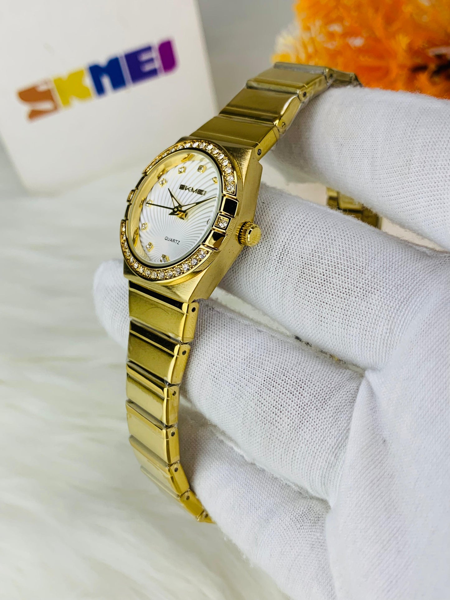 SKMEI 2342 – Women's Luxury Gold Quartz Watch