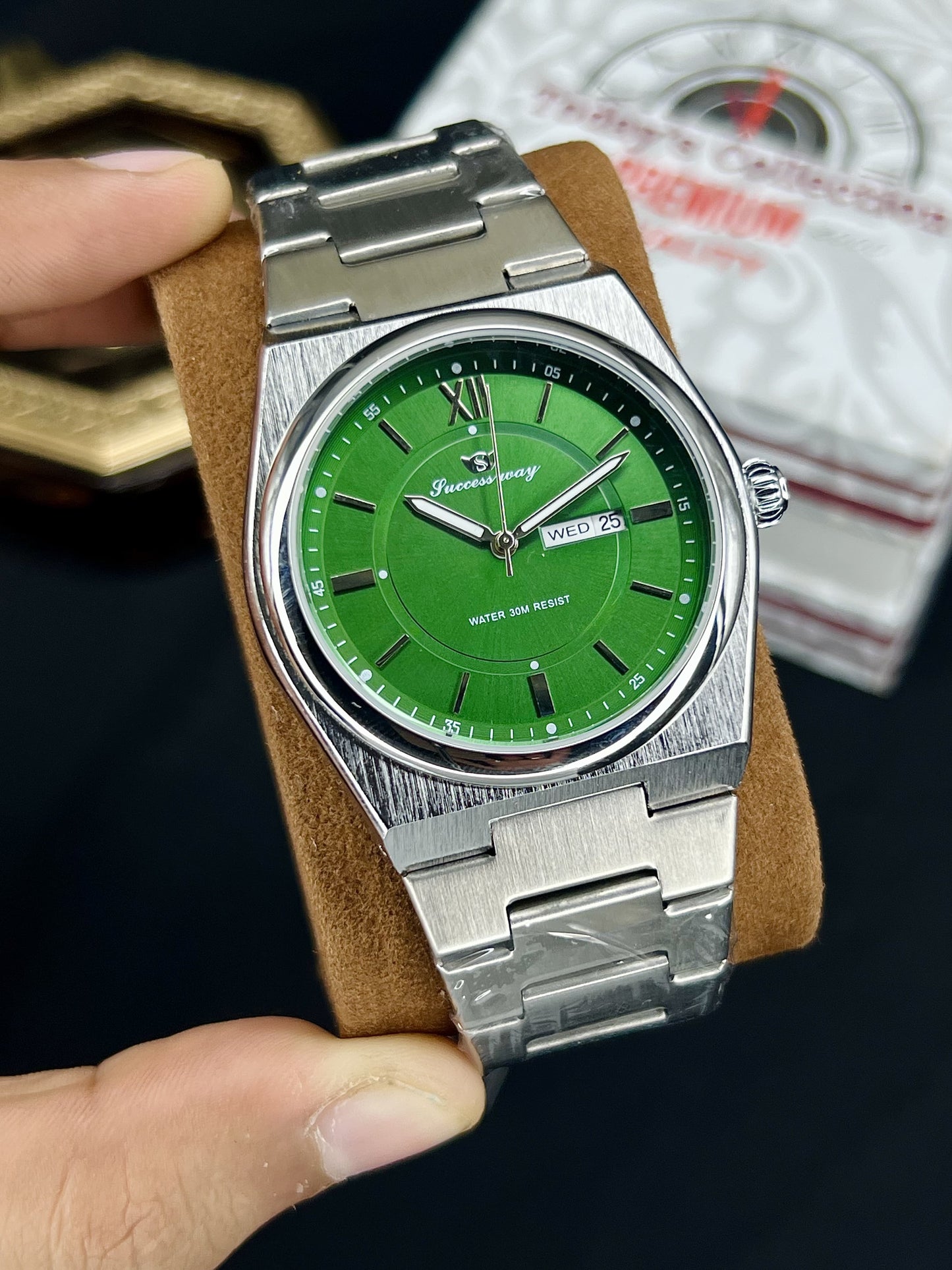 SUCCESS WAY Men’s Day & Date Watch | Original