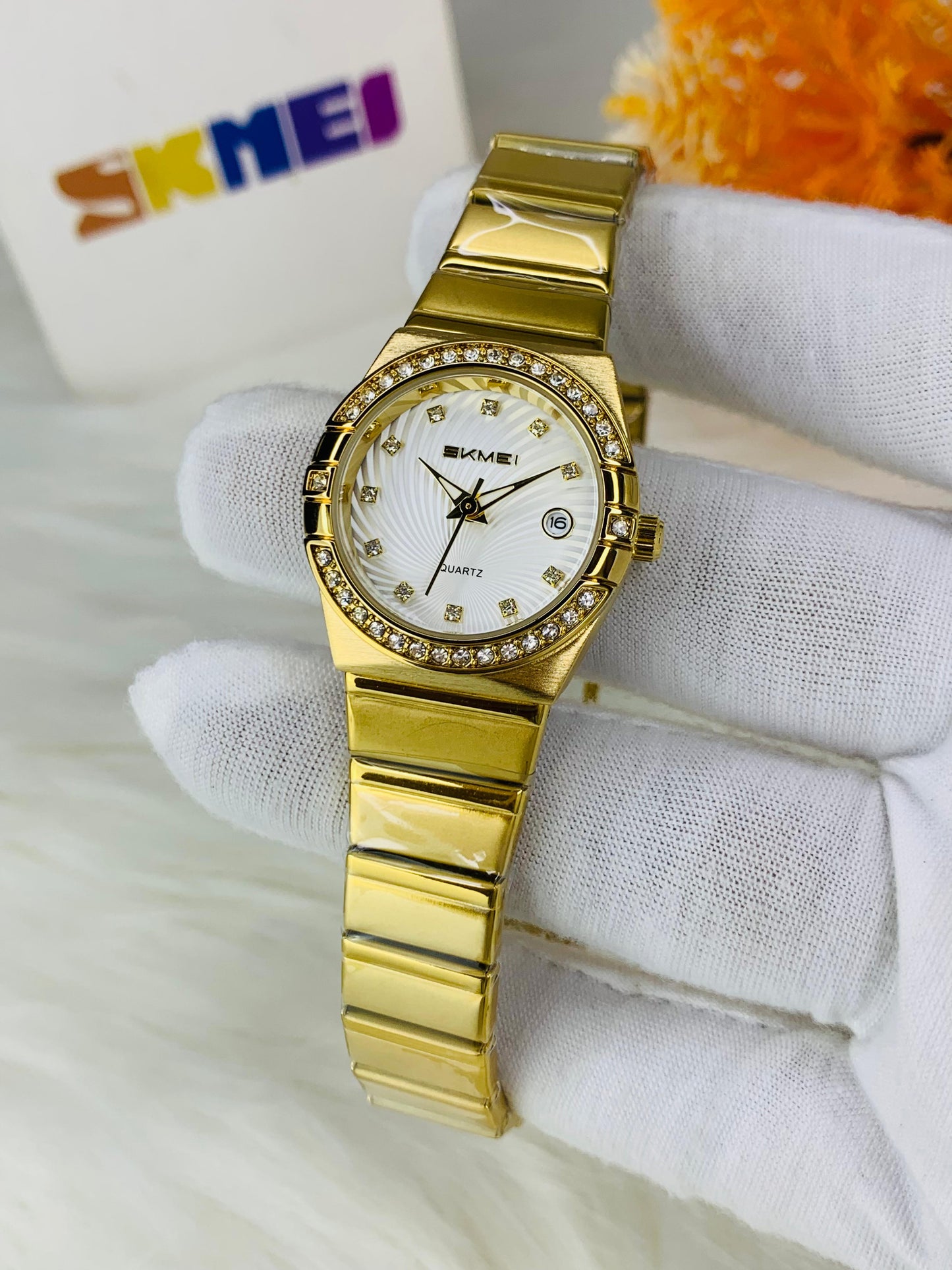 SKMEI 2342 – Women's Luxury Gold Quartz Watch